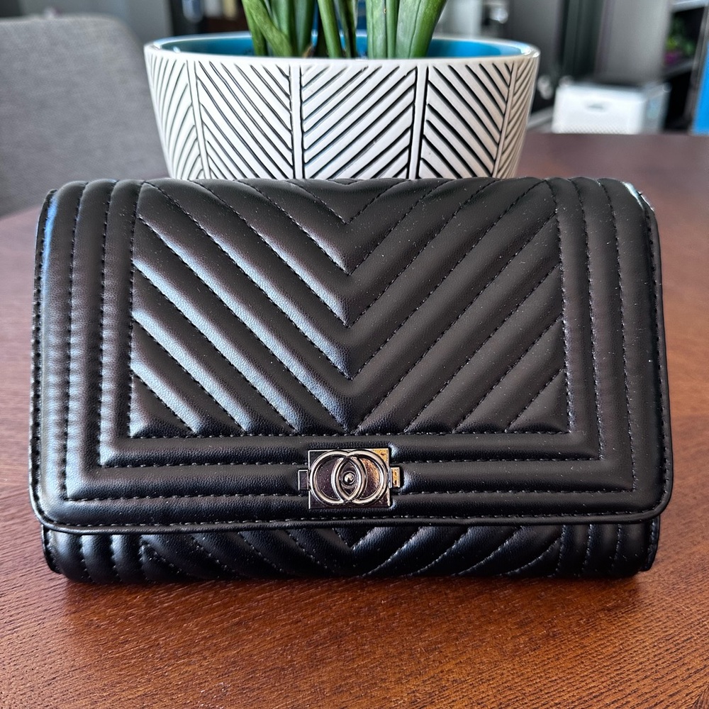 Lulu's Black Quilted Clutch Wristlet with Silver Hardware